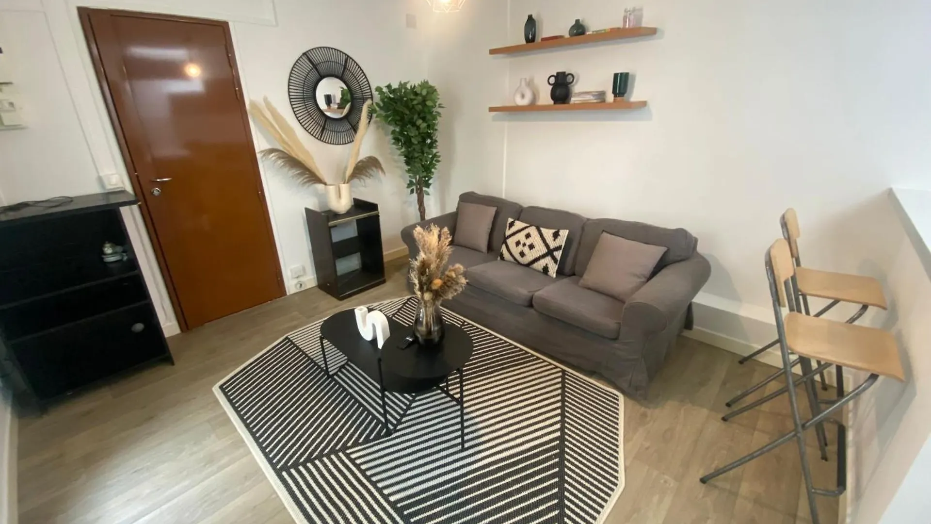 Jolie 2 Pieces Metro Voltaire - Paris 11 - 2P Apartment 0*,